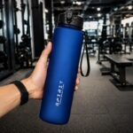Butelka na wodę, sportowy bidon z miarką 750ML, matowy granat BD51 - obrazek 3