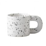 Ceramiczny, nakrapiany kubek z uchem 300 ml Matowy CUP19 - obrazek 2